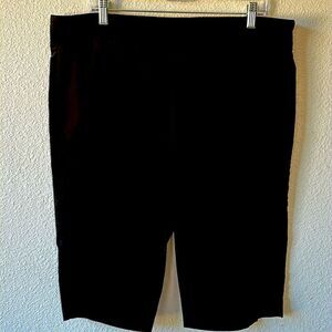 Avenue Bermuda Shorts Size 20 Black